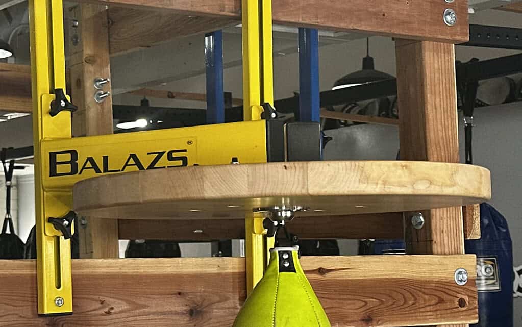 Yellow Balazs i-Box with the upgraded Maple Drum at the Speedbag Gathering on a timber support with a participant-supplied speed bag